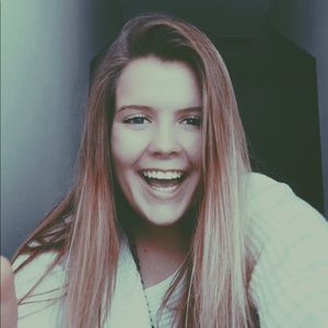 Meet your Posher, Kylee